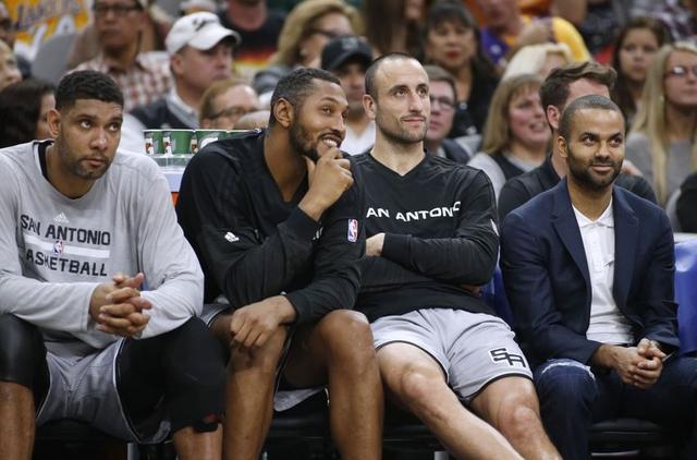 状态不佳！爱德华兹11中3得到15分5失误