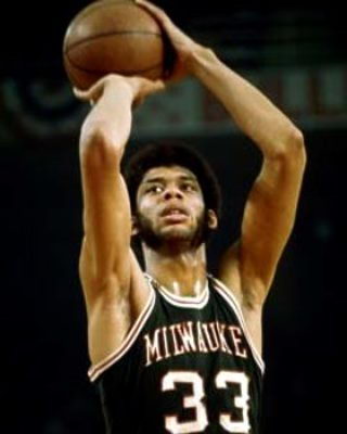 雷霆117-116逆转险胜灰熊 杰伦-威廉姆斯26+5+10