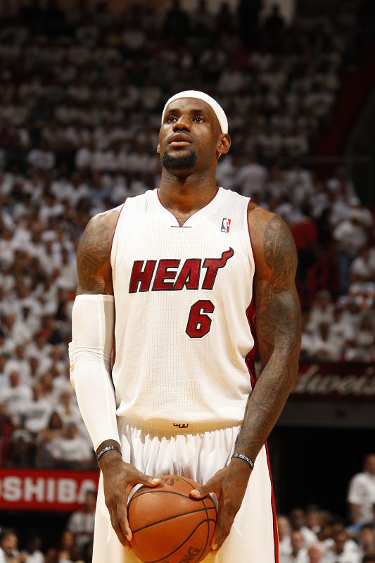 阿德里安·贝尔特雷正式宣布退役，结束 21 年辉煌生涯