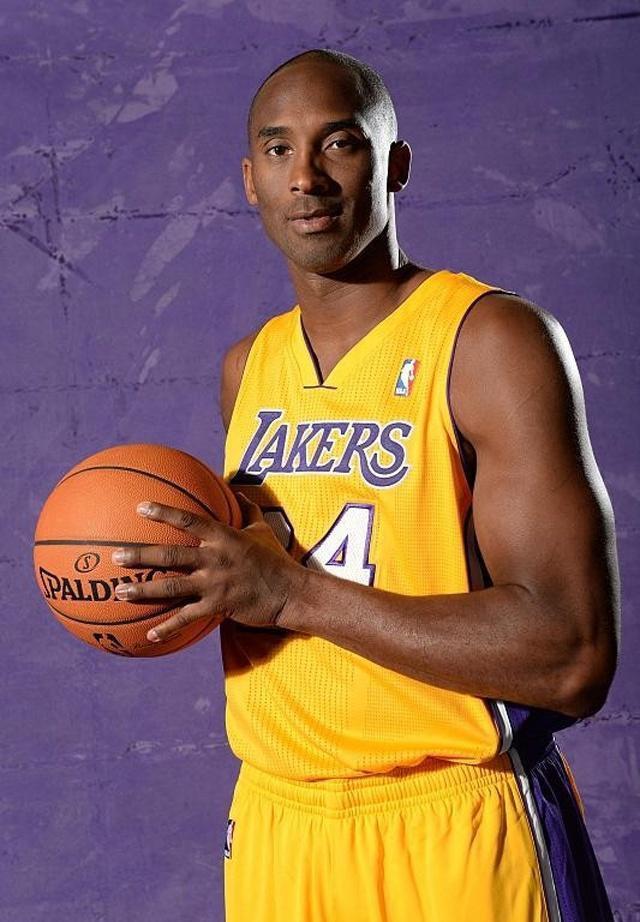 阿尔瓦罗·卡雷拉斯在缺席两场比赛后强势回归西甲联赛🔥🔙 来源：Madrid Xtra阿尔瓦罗·卡雷拉斯在缺席两场比赛后强势回归西甲联赛🔥🔙 来源：Madrid Xtra