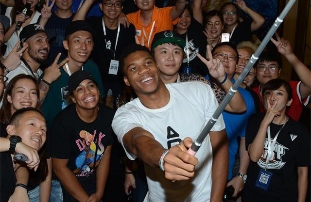 时空胶囊效应+以强胜弱战略，成就了这款剑指百亿流水目标的MMO