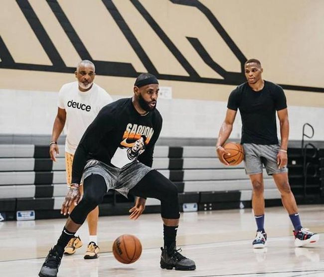 斯洛特谈豪门频繁换帅：情况因人而异