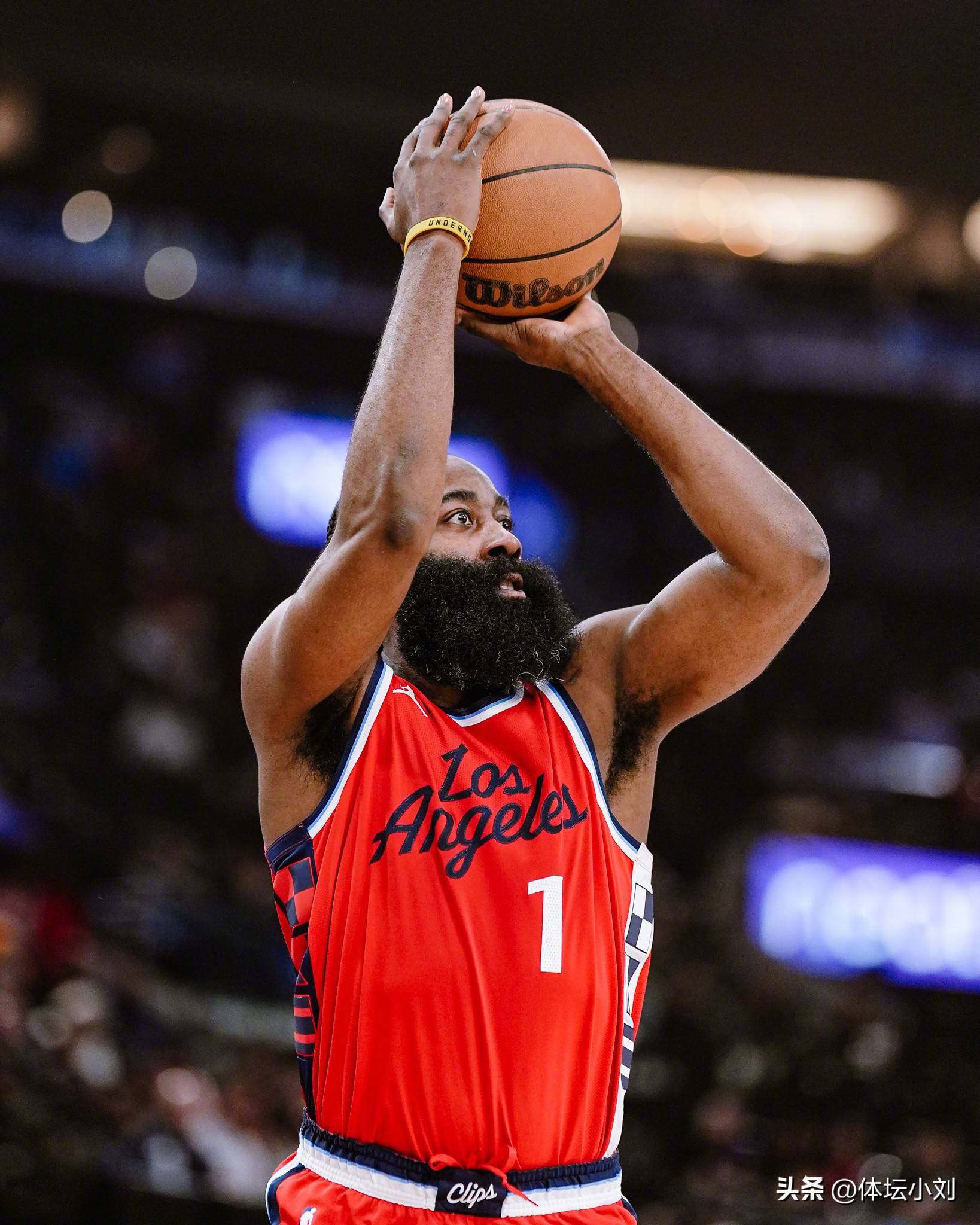 硬汉哈登单节暴走！快船双核发威双杀尼克斯，季后赛席位稳了？