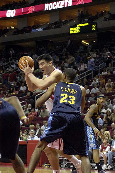 多队调整轮换应对密集赛程