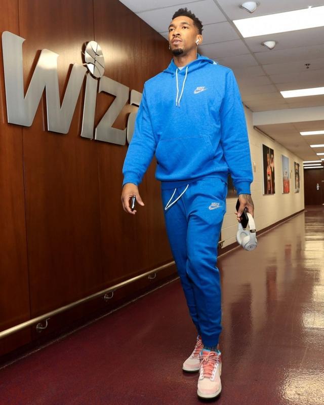 雄鹿寒心！利拉德伤愈未定，字母哥或震撼NBA球员市场