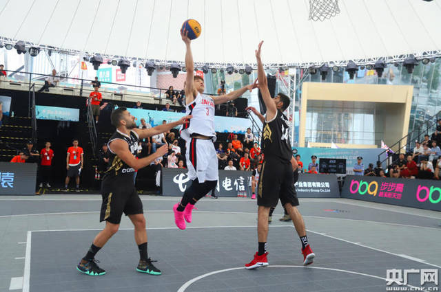 雄鹿大胜彰显强队底蕴